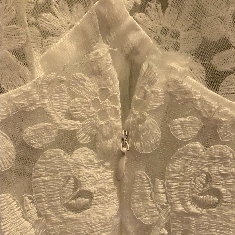 Dress - Picture 3 of 5